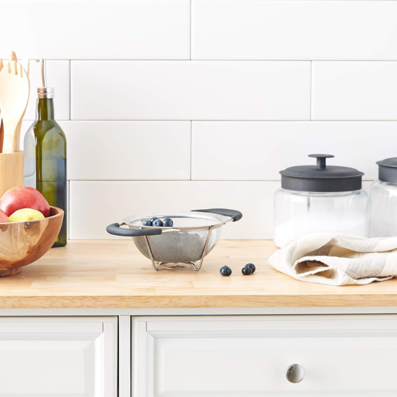 9" Excelsteel Stainless Steel Mesh Colander w/ Soft-Grip Handles