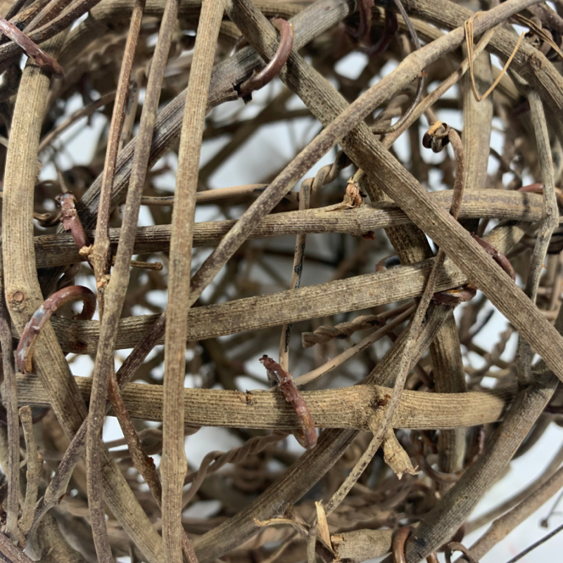 6" Grapevine Topiary Ball