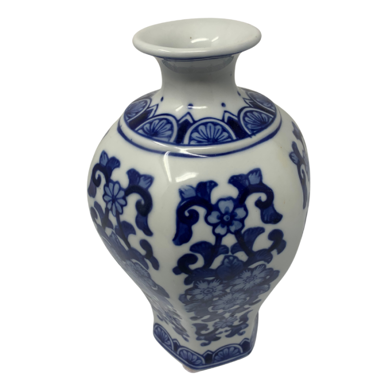 8" Chinoiserie Porcelain Vase